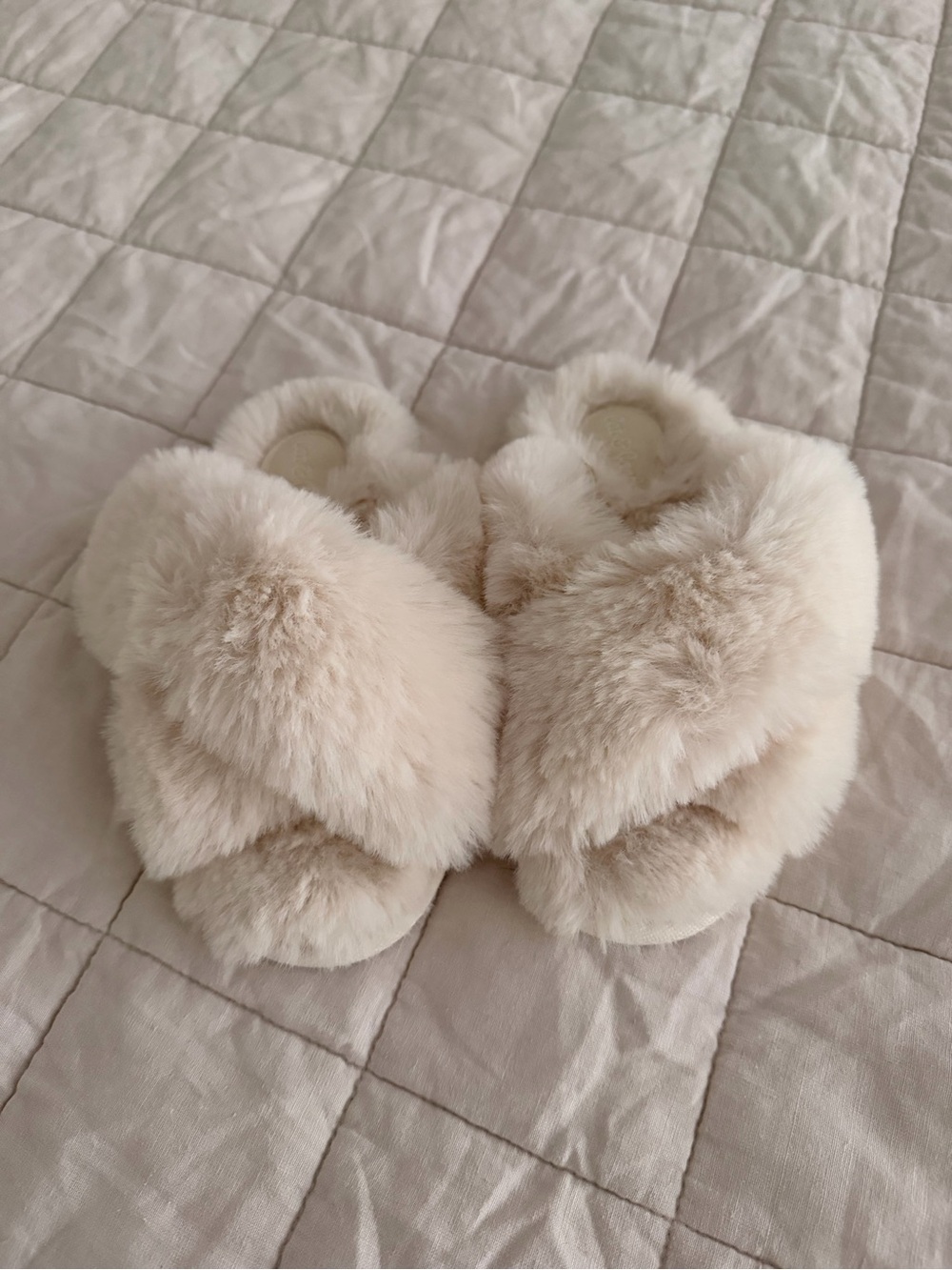 Amazon HALLUCI Girl’s Cross Band Soft Plush Fleece Indoor or Outdoor Slippers